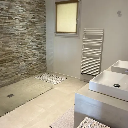 10 Beds - Pool Villa