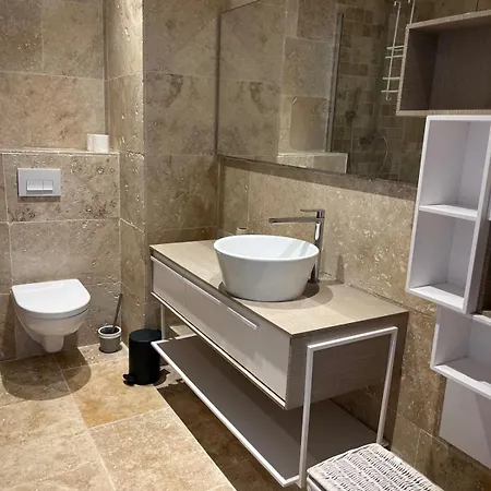 10 Beds - Pool * Алата