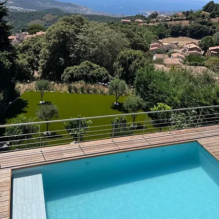 10 Beds - Pool *