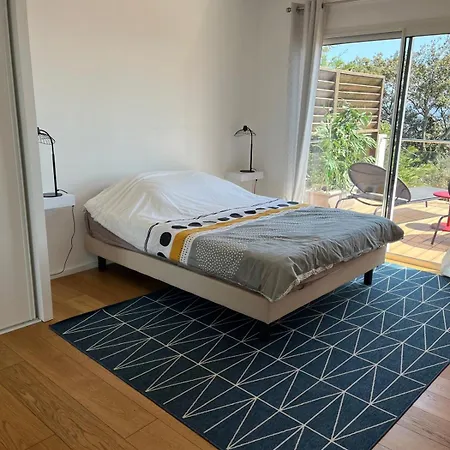10 Beds - Pool * Alata