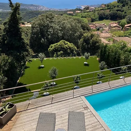 10 Beds - Pool